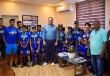 Liga Norma Díaz visita al INEFI tras triunfo en Torneo de Béisbol de Colores en Puerto Rico