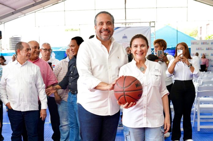 Alberto Rodríguez y Carolina Mejía