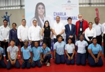 INEFI junto a la atleta mexicana Alexa Grasso, inspiran a niños y jóvenes del Capotillo con su historia de éxito en las artes marciales mixtas